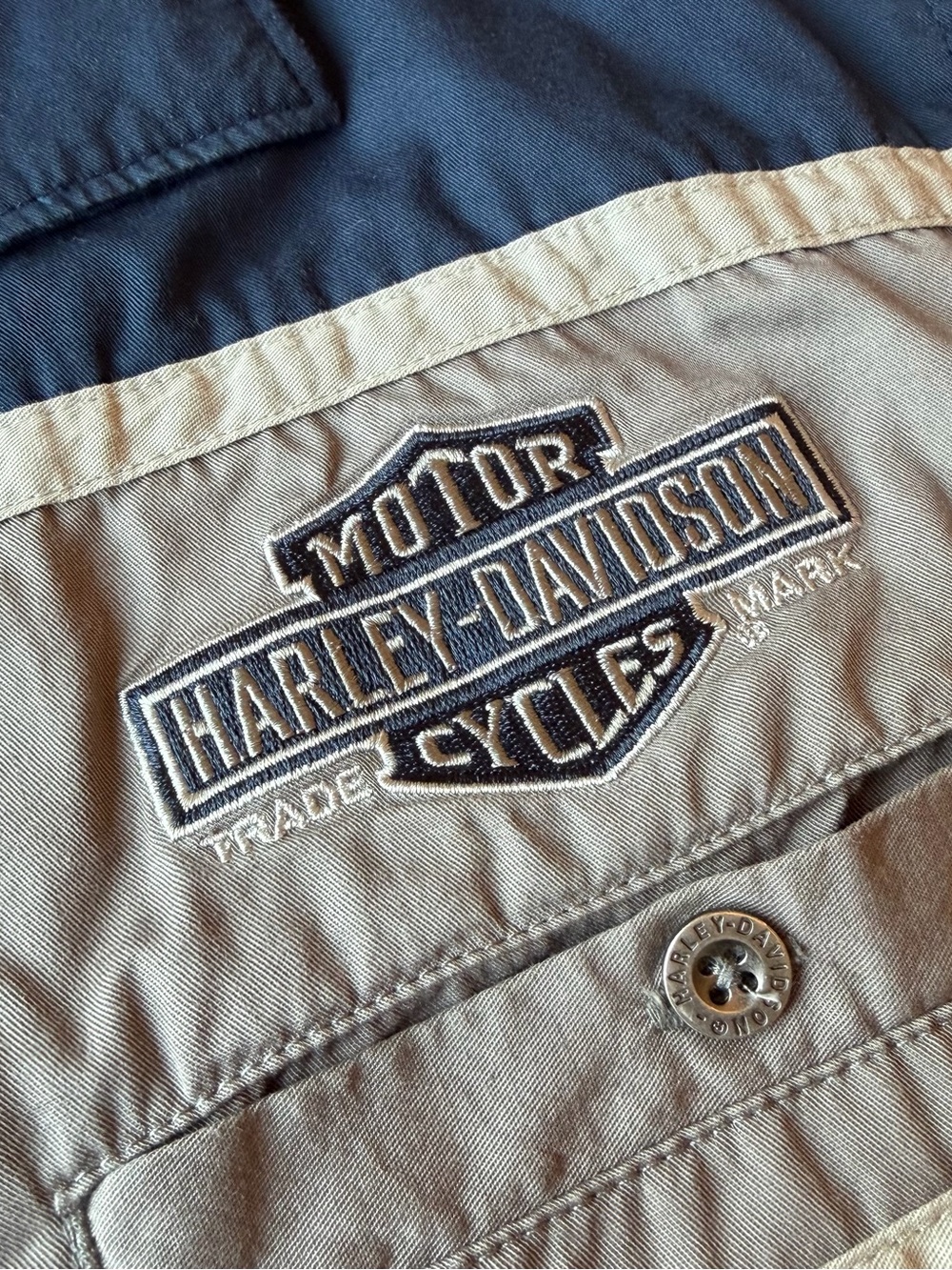 Harley-Davidson Embroidered Button-Up Work Shirt Medium - Picture 5 of 9